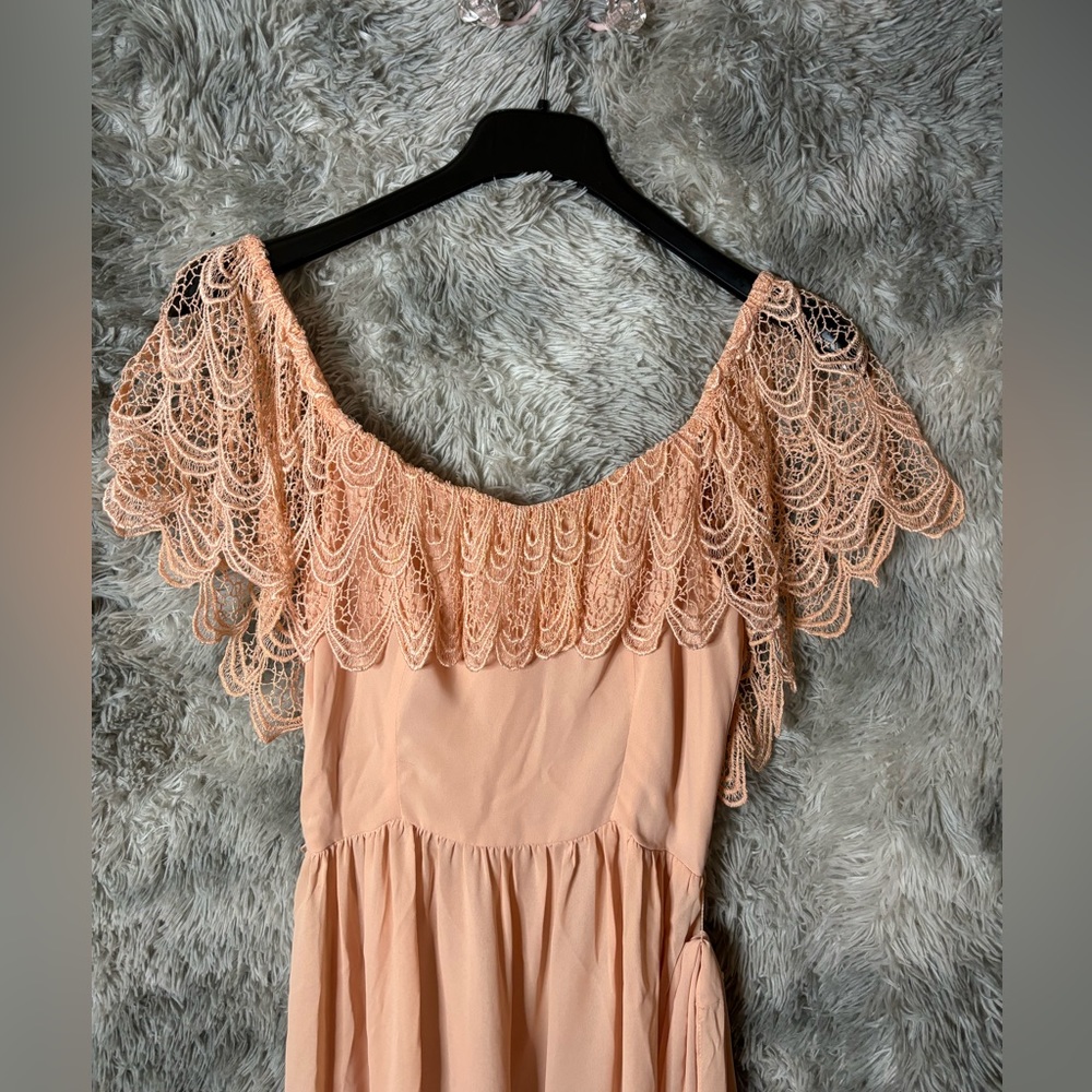 Beautiful 70s vintage off shoulder peach colored dress